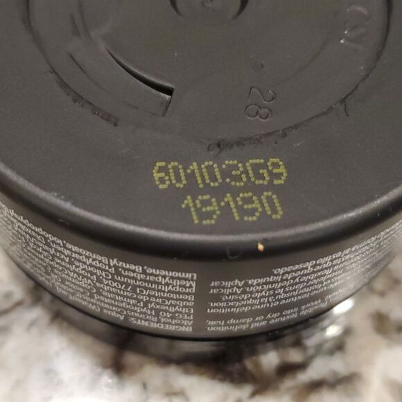 Regis Designline for Men Matte Pomade Medium 1.7 oz - Picture 6 of 6